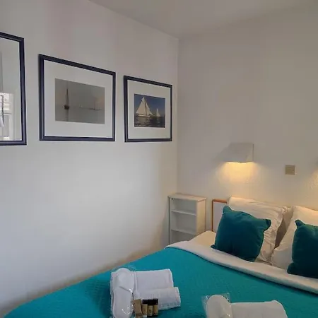 Palme D'azur Yourhosthelper Cannes