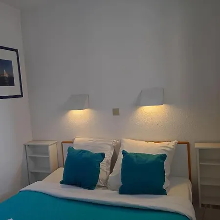 Palme D'azur Yourhosthelper * Cannes